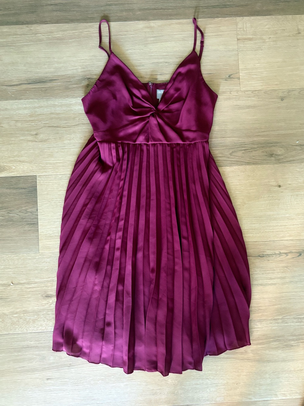 ASOS Pleated Midi Dress with Twist Front Detail in Plum size 12 - Picture 2 of 8